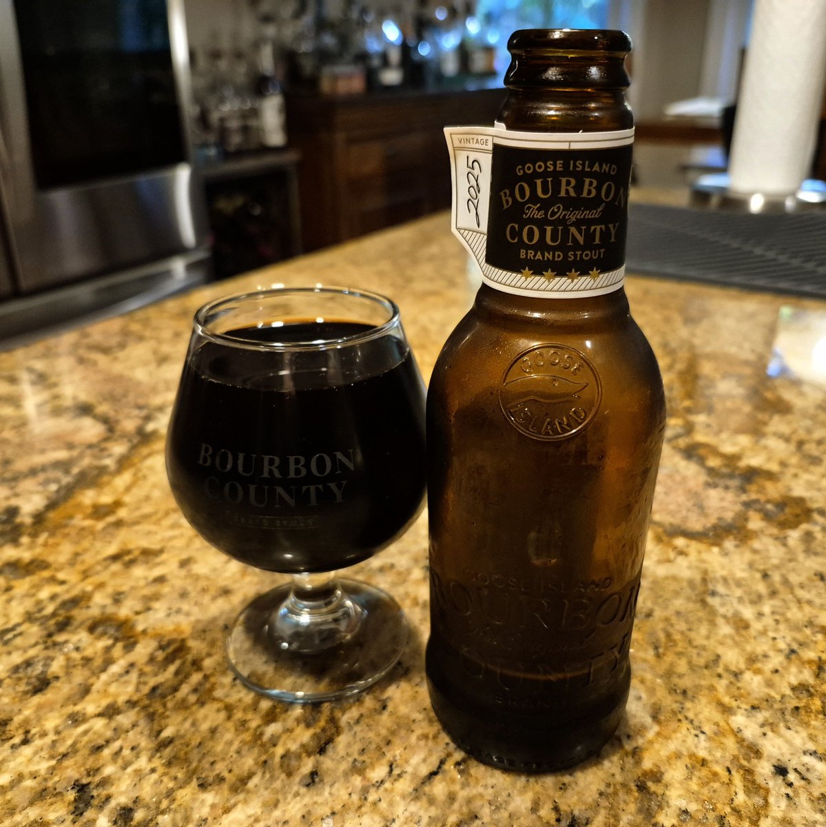 scottvillers's tweet photo. #drinkcheck #ilbeer @GooseIsland Bourbon County Brand Stout (2025) https://t.co/G2XCSR5TW3