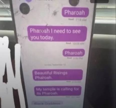 realfruiteas's tweet photo. Any time i text anyone i just feel like this https://t.co/OQSUONkHGF