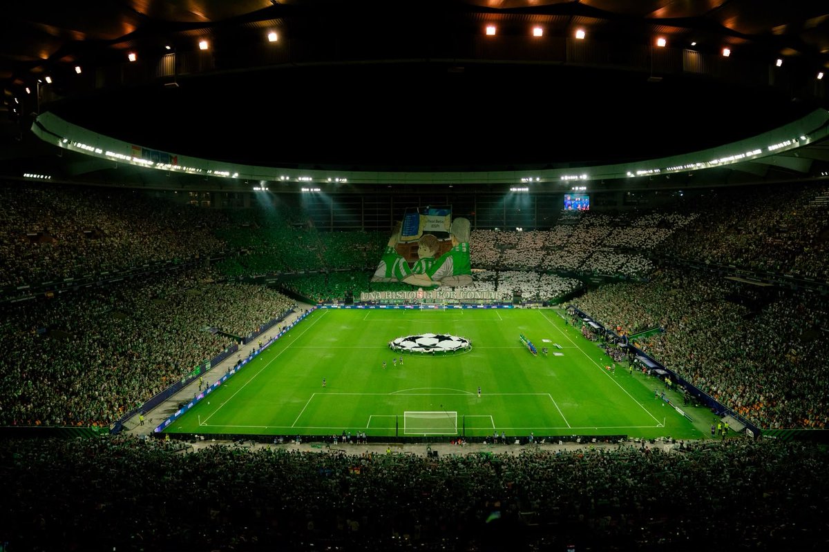ChemadeAquino's tweet photo. Luego será o seró porque el Dios del fútbol es un cachondo, pero yo no he visto en mi vida un Betis que juegue mejor que este, con tantos registros, tanta resistencia, tanto caudal ofensivo, tanta calidad, durante tanto tiempo seguido ni ante tantos rivales de élite diferentes. https://t.co/wG97S9Uz61
