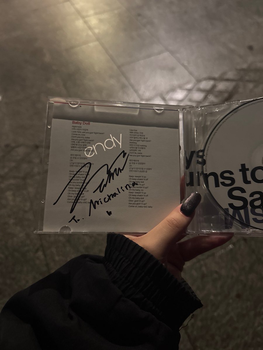 hotgaykb's tweet photo. I’m actually so close to crying I can’t 

#TABBER #태버 #tabberinwarsaw https://t.co/td9WH6Rn9t