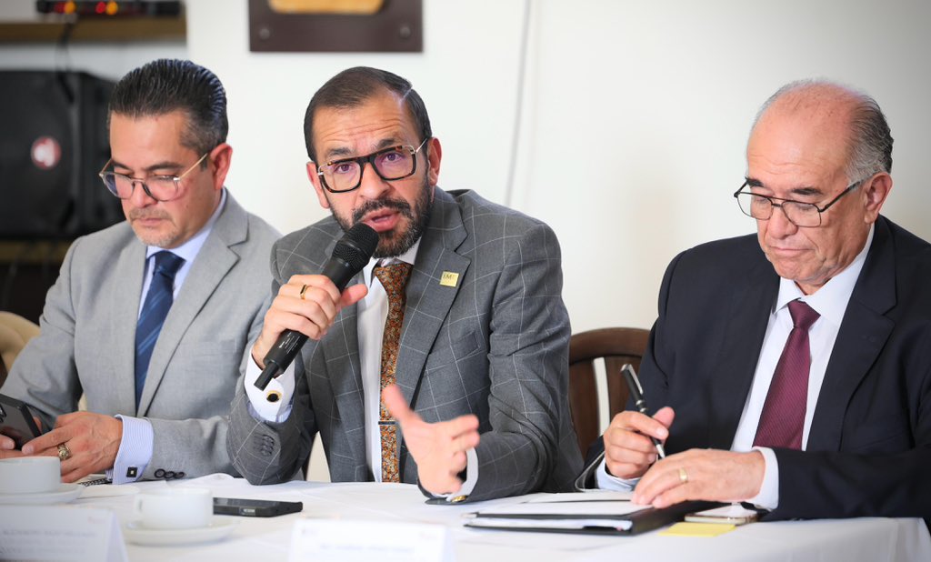 IM_Emprendedor's tweet photo. El Director del #IMEmprendedor, Alejandro Razo, participó en la conferencia de prensa encabezada por la Secretaria Laura González, donde se destacaron avances obtenidos de programas como #CréditoColibrí, Caravanas y Jornadas de Impulso Económico enfocados empresas locales. https://t.co/Xcas0qnKXH