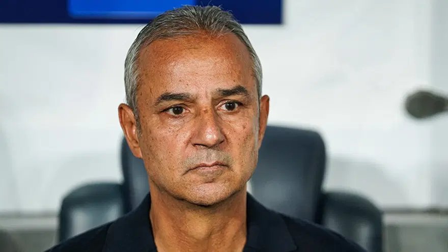 abdullahnaci's tweet photo. adam kırk yıldır futbolun içinde.
eşek yüküyle para kazanıyor, ama hâlâ kendini ifade edemiyor. çünkü işine saygı göstermiyor, kitap okumuyor, dil öğrenmiyor, kendini geliştirmiyor. boş vaktini beykoz'da kahvede tüketiyor. ülkedeki yönetici profilinin küçük bir özeti gibi. https://t.co/6REfGcbYtC