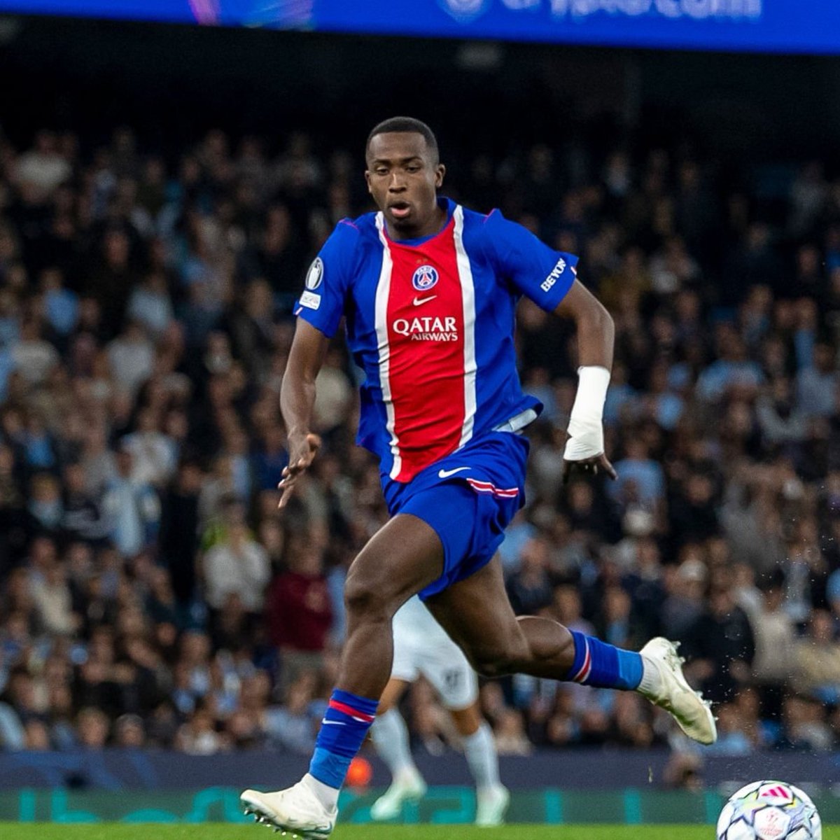 lnstantFoot's tweet photo. 🚨🚨 WILLIAN PACHO EST LE DÉFENSEUR EN ACTIVITÉ AYANT JOUÉ LE PLUS DE MATCHS DE LIGUE DES CHAMPIONS SANS PRENDRE DE CARTON !!! 😭❤️💙

36 MATCHS : 0 CARTON. https://t.co/18wNvUyjTR
