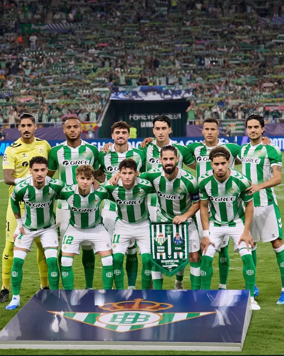 ElMagoBotas_'s tweet photo. No sé ni por dónde empezar. Si por Isco, si por Abde, si por Ángel Ortiz, si por Pellegrini, si por Fran García, si por el Cucho… Y podría seguir.

Qué orgullo de equipo. Qué orgullo de afición. Qué orgullo de club. Qué orgullo ser del Real Betis Balompié. https://t.co/roJvAjS0OQ
