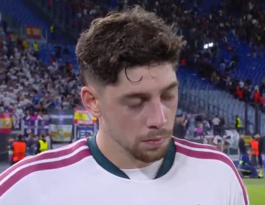 theMadridZone's tweet photo. 🚨 Fede Valverde: "Playing RB the last 2 games?

The important thing is to win, and I'm ready to play wherever the coach wants." https://t.co/U46YiSB50Y