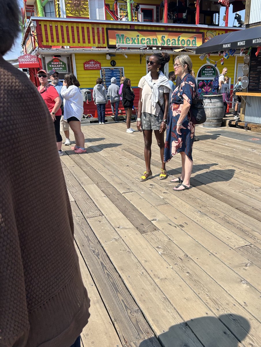 montanti8angela's tweet photo. Hot Chocolate and Panini
#streetphotography #womenstreetphotographers #photography #signs #people #pier #iphone #iphone14 https://t.co/US6IoWYM08