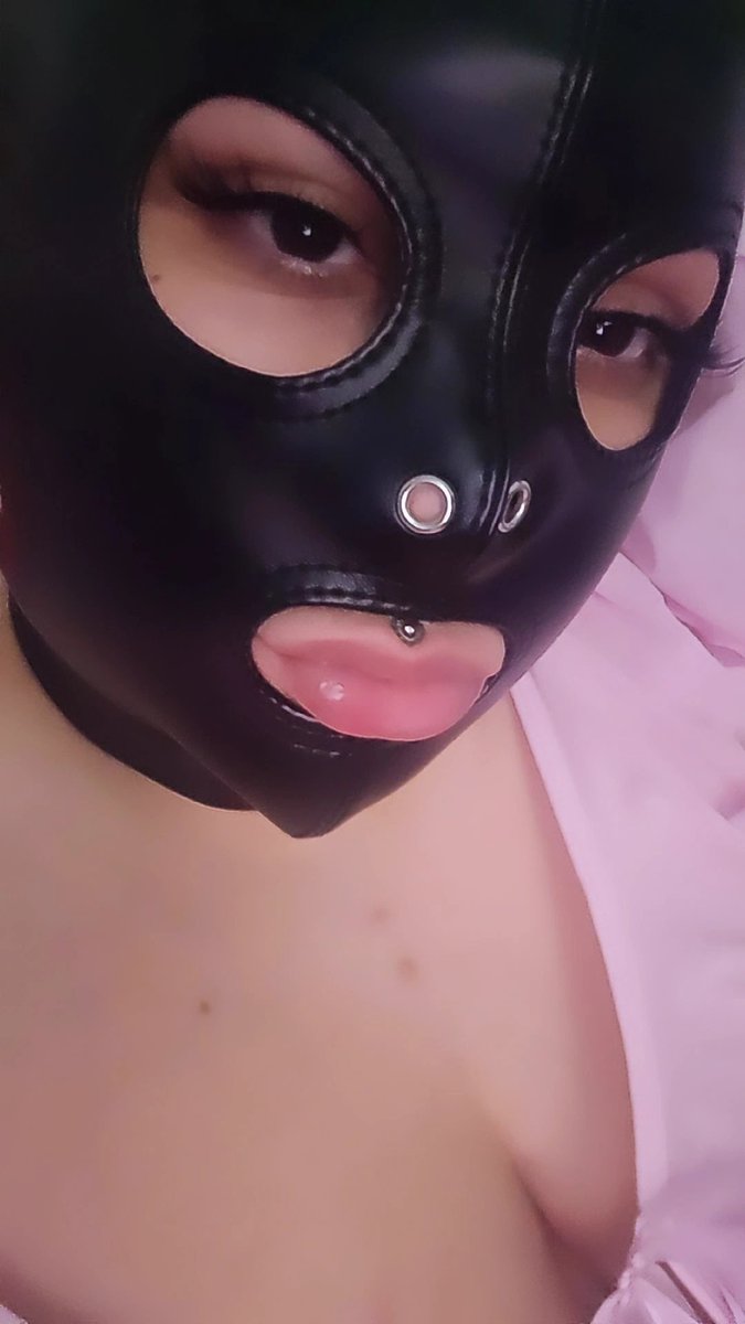 fattibunni's tweet photo. gimp doll https://t.co/iCgA8Fq3cQ