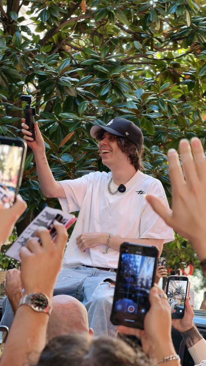 Notfound64's tweet photo. El mejor día de mi vida ver al rubius en Gijón, ocho horas esperando, pero vale la pena.
Aunque ojalá haber conseguido foto.
#rubius #gijon https://t.co/EGyZWOjiOL
