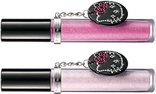 y2kgyarubarbie's tweet photo. I dream of having the Hello Kitty x MAC Cosmetics lip glosses https://t.co/lQ4KG3cco9