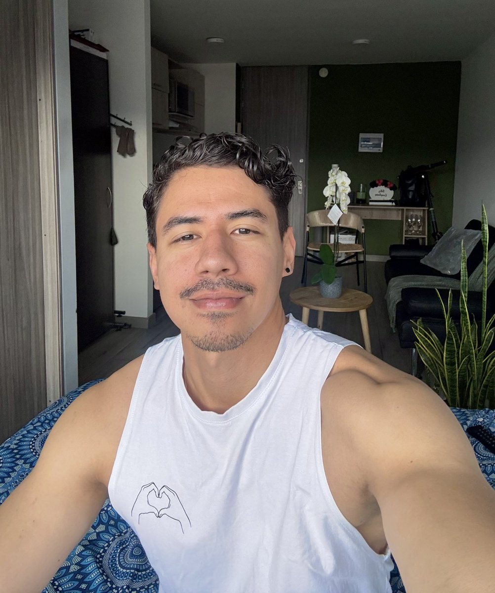 geritoco's tweet photo. Esto y un chocolate con pan y queso. 🤤 https://t.co/aiNGoEI5KB