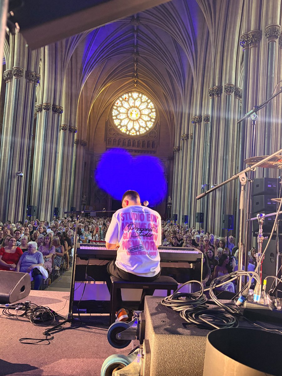 samostlermusic's tweet photo. #Nothing beats sitting at the piano 🎹 looking out at a room full of people and doing what you love❤️ Grateful for moments like these! ✨ https://t.co/DdRdDjg8HF