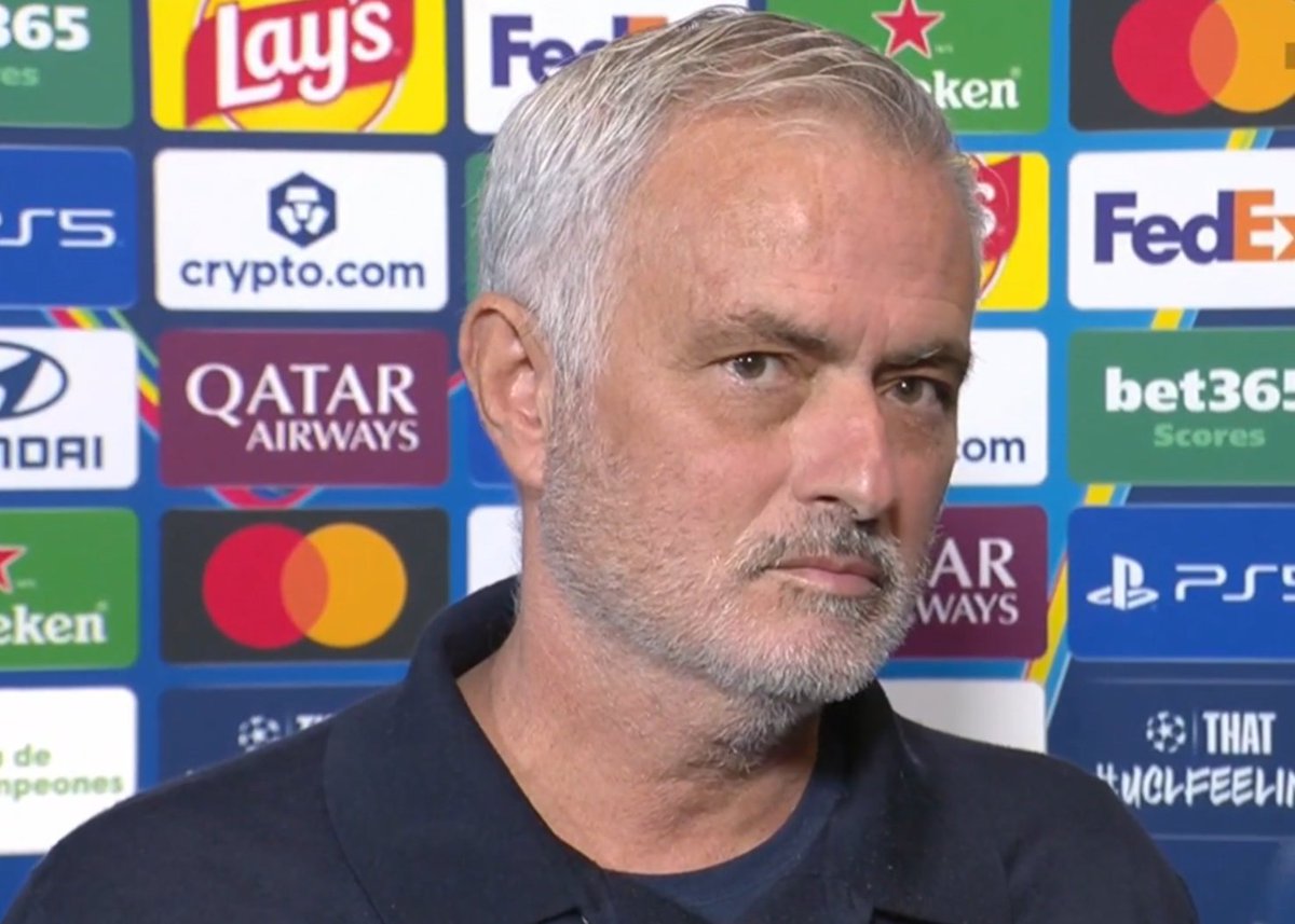 TouchlineX's tweet photo. 🚨🗣️ José Mourinho: "We now have SECURED 6 points vs. 2 very STRONG opponents, Inter and Roma."

"I'm NOT saying they are the best, because Arsenal is STILL there." https://t.co/Yk4exzoOph