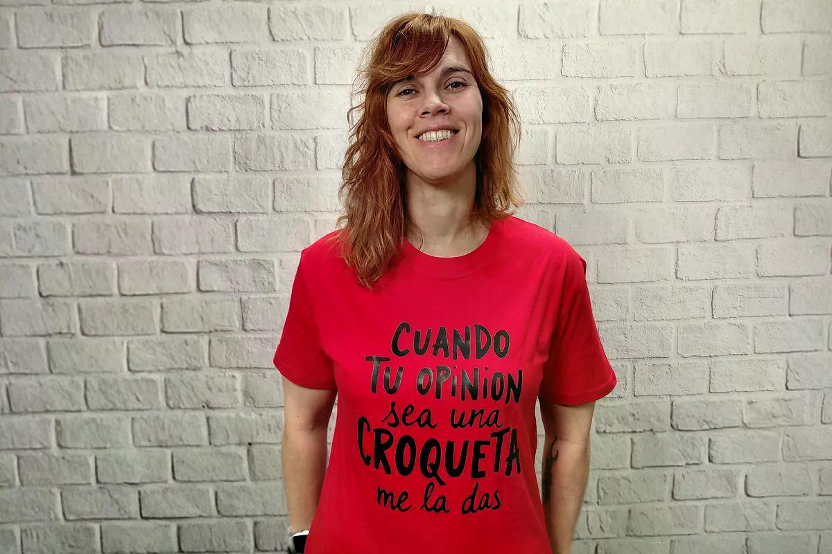 yo_dona's tweet photo. Lorena Gascón, la psicologajaputa, y su guía práctica para dejar de sobrepensar y salir del bucle mental: "Ponerse en lo peor es una mierda, no funciona" https://t.co/AUCI95CAjq https://t.co/py6SnTn84d
