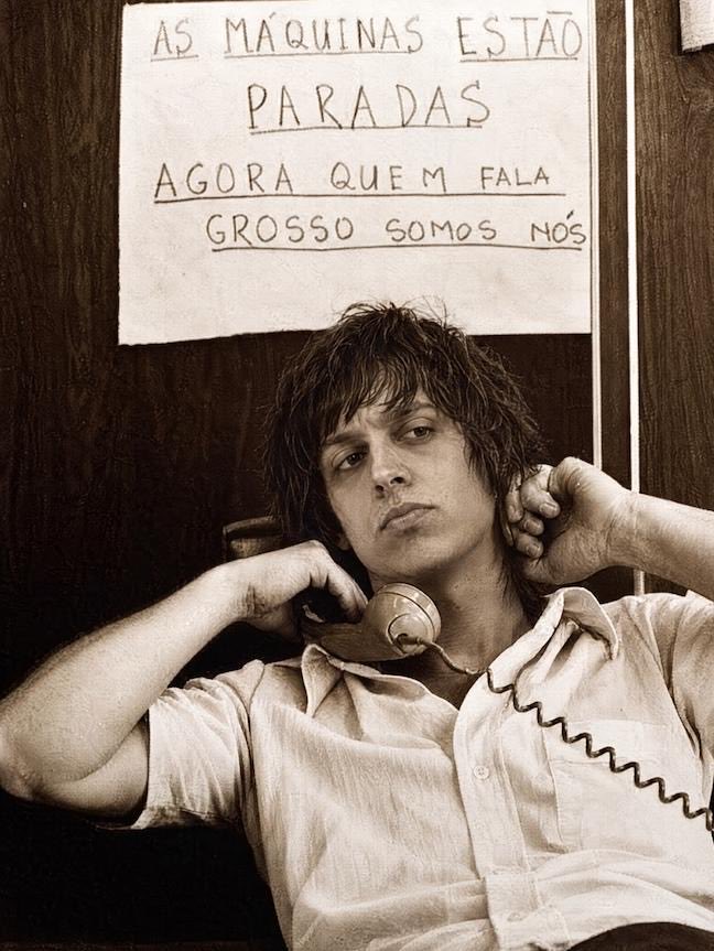 darlintangerine's tweet photo. péssimo dia pro fã de indie de direita https://t.co/SQoLUWOfQD
