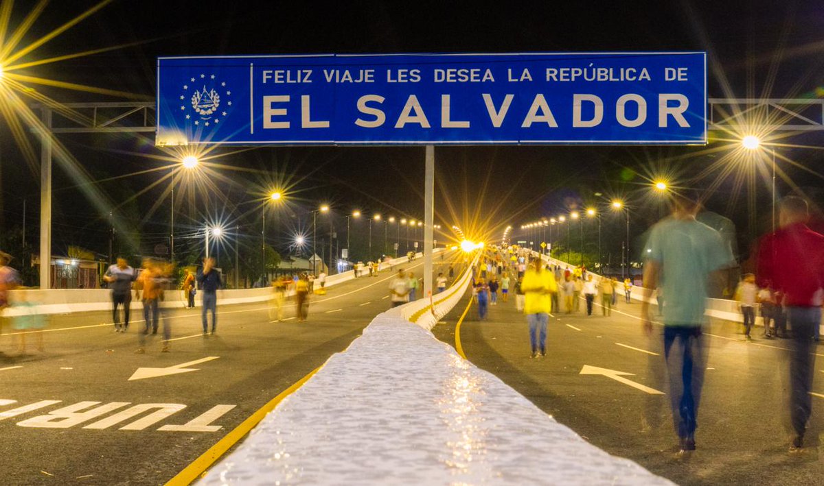 SecPrensaSV's tweet photo. "Nadie puede negar que cada día, con cada obra inaugurada, estamos un paso más allá de lo que estábamos antes": Presidente @nayibbukele. https://t.co/BooPwKVID4