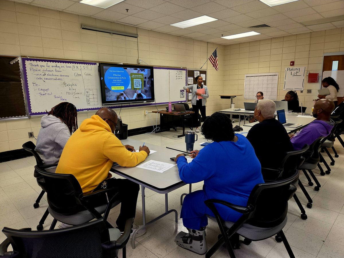 Prin_Blackshear's tweet photo. Our PLF, Ms. Gustard led a PL on Effective PLCs to ensure our teacher teams are effectively planning standard-aligned lessons. https://t.co/6bS0xIOK7J