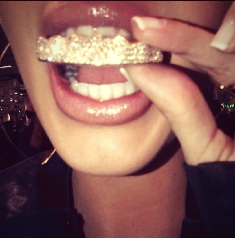 virtualh3arts's tweet photo. Tooth gems and grillz ༺💓༻ https://t.co/Pr74qt3mtj