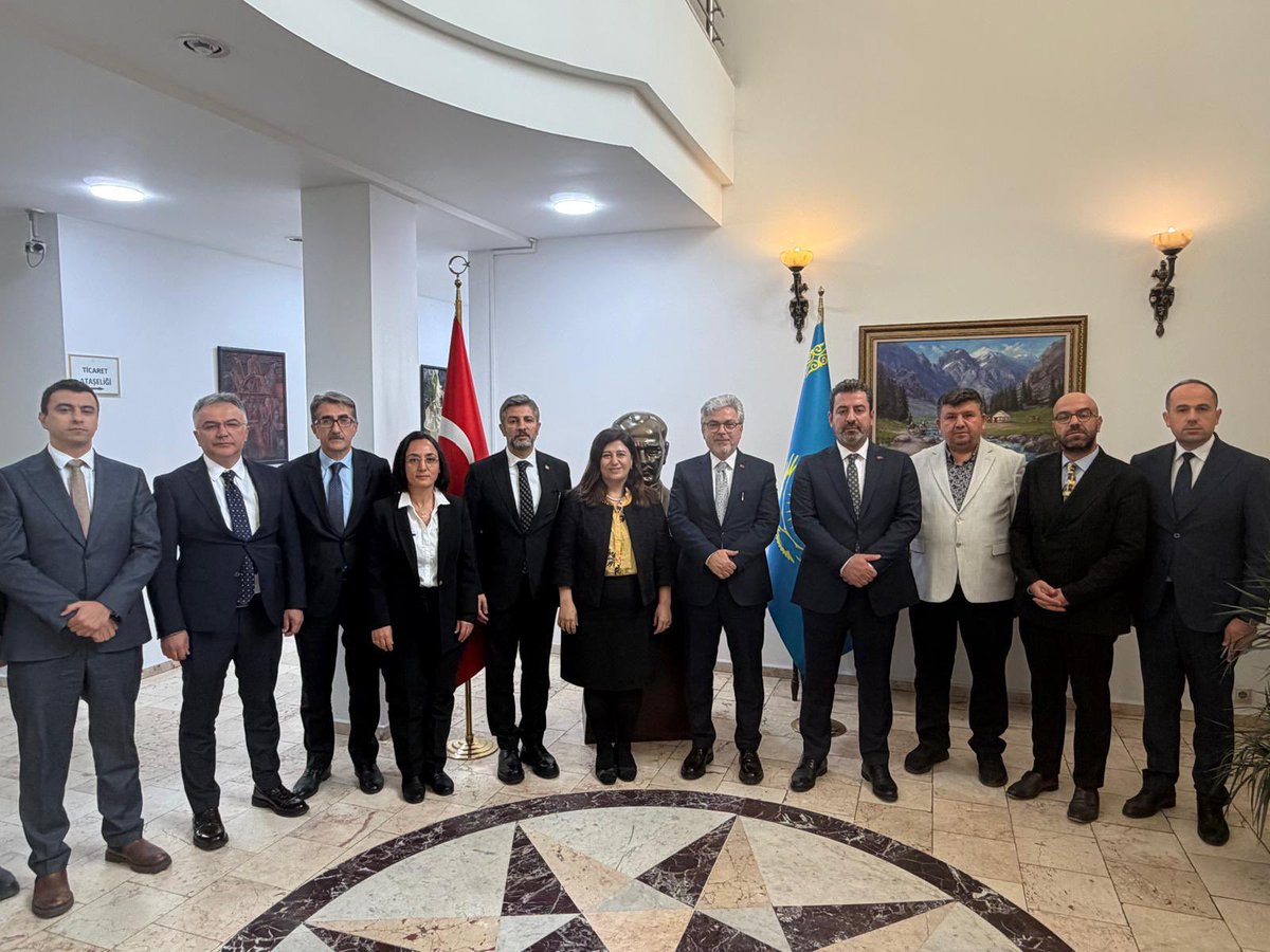 farukyelkenci's tweet photo. Kazakistan’da programlarımıza eşlik eden ve bizleri ağırlayan Almatı Başkonsolosumuz sayın Tuba Alan Özdenfedakar’a, ekibine, Eğitim Ataşemiz Şükür Köse’ye samimi ev sahiplikleri için teşekkür ediyor, bu güzel coğrafyadaki çalışmalarında muvaffakiyetler diliyoruz. https://t.co/2gCFmOZQfc