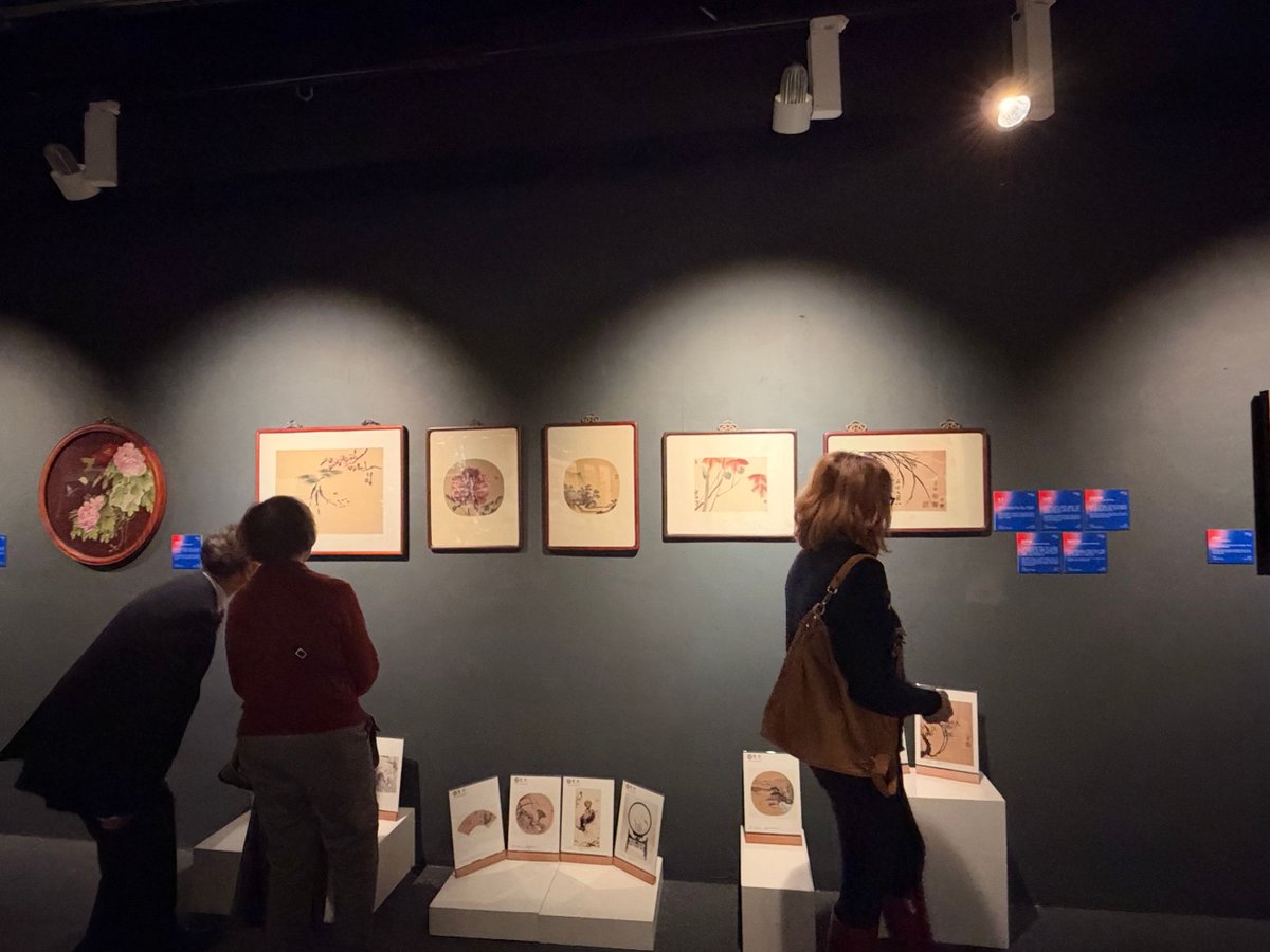 GoSongjiang's tweet photo. International Tour of Traditional #ChineseArt lands in Liverpool for its 6th stop: Cloud Ferry of Art (Yunjin Yidu). 
Showcased at the world-class National Museums Liverpool, #Songjiang’s intangible #culturalheritage treasures are raising the global profile of Humanistic Songjiang and carrying Jiangnan culture to the world.