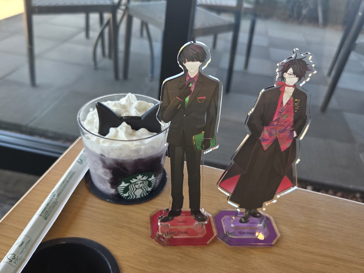 moke351354's tweet photo. スターバックスネコチャン https://t.co/gxCB7XA0yb