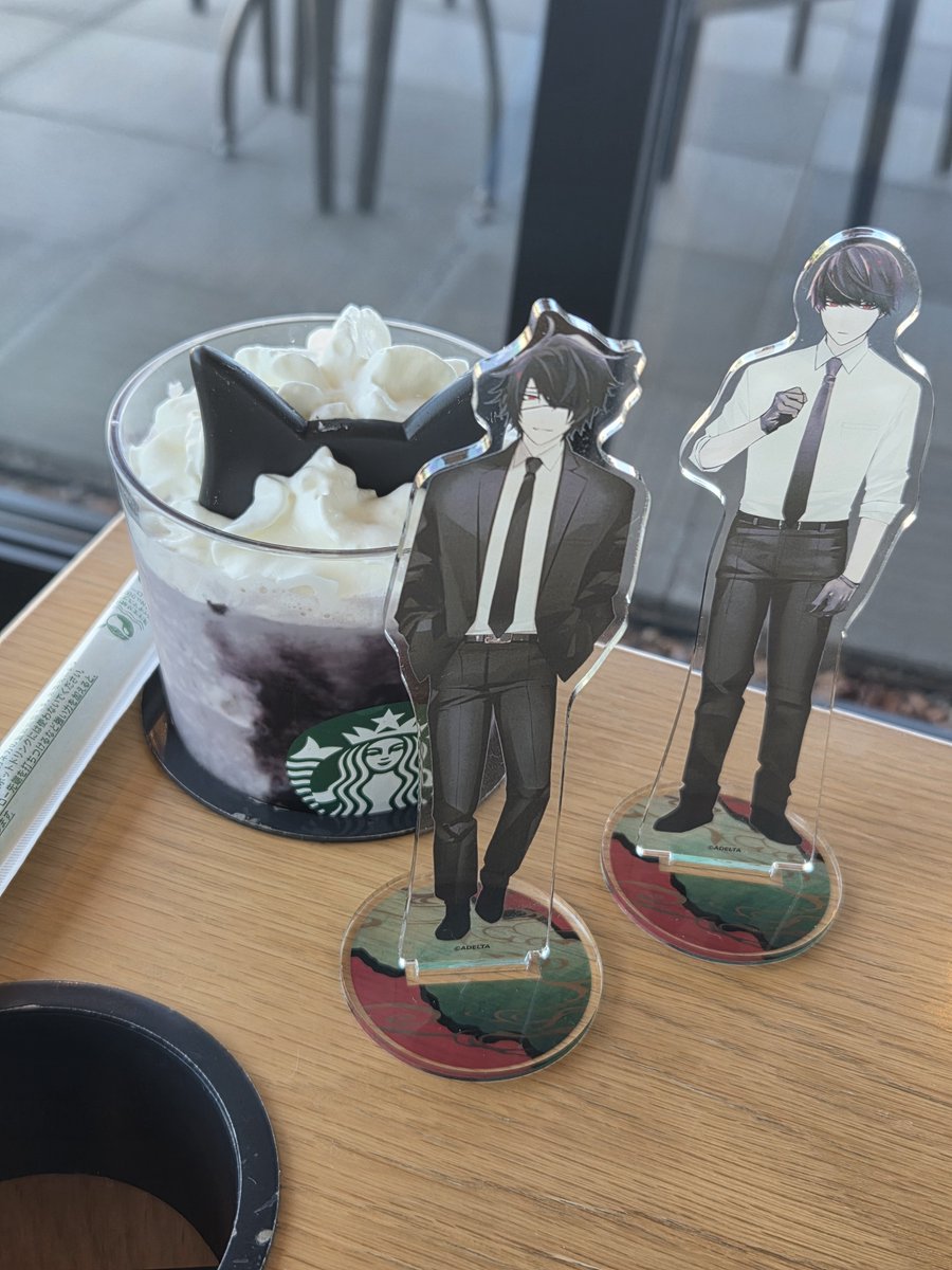 moke351354's tweet photo. スターバックスネコチャン https://t.co/gxCB7XA0yb