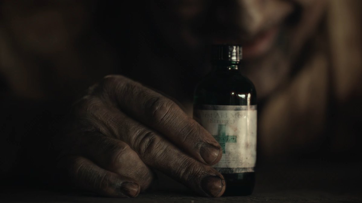 Lincoln_Croft's tweet photo. Em 19 minutos Chandler Riggs entregou a melhor adaptação disparada de Resident Evil.

Me senti no jogo, desesperado na primeira run, reproduziram bem isso.

Jack está insano, tudo é fiel ao jogo.. é isso que eu espero como fã, ver pessoas reais reproduzindo os jogos. 😍

10/10 https://t.co/n5UxuSK2Yc