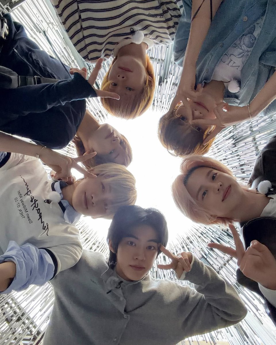 bloomsunshines's tweet photo. OT6 🫂

#2026MAMAVOTE #TWS https://t.co/FDMOdHiKcf