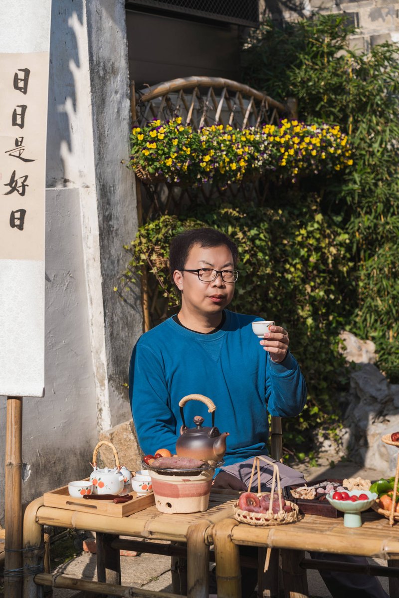 FranczescoDolas's tweet photo. [Feeling Kong Wei is drinking some nice tea now!]， https://t.co/RdN4IUKpuF