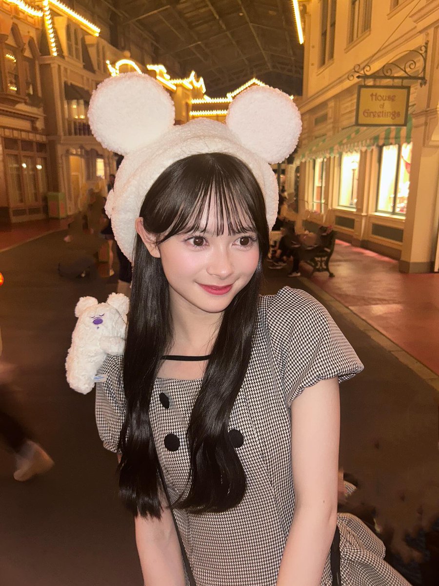 quattorokana's tweet photo. 今日も夜勤なのでそろそろねますー
おやせみ꜀( ꜆-ࡇ-)꜆ ᶻ 𝗓 𐰁
 #TLに顔面重要文化財を貼る推し事 
 #伊藤百花  #AKB48 https://t.co/B2aKLxrfb8
