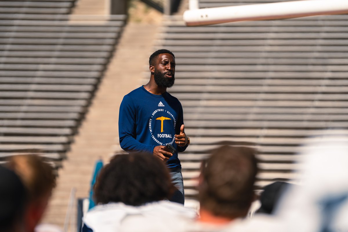 utepfbrecruit's tweet photo. Thank you Emmy Orioha for leading Miner Development today!
#PicksUp | #UnityIsTheSecret https://t.co/XpRjFSnsWY
