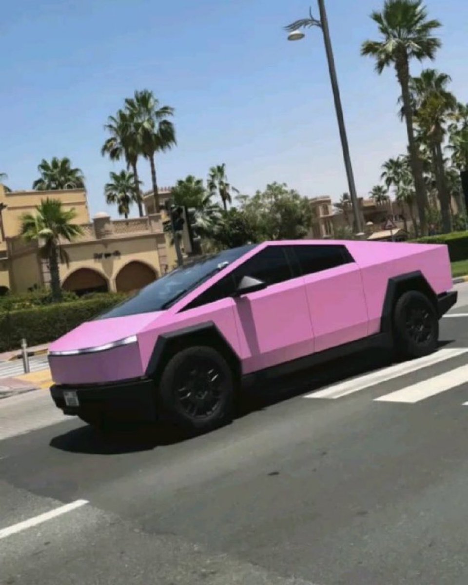 Groke_Vitions's tweet photo. If Elon musk gives you free Tesla Car right now, would you accept?

A. Yes  🟢

B. No  🔴 https://t.co/dnYkyMAtYM