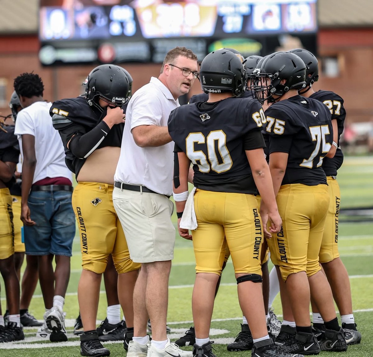 EliLofton2030's tweet photo. @RallyPreps Put me in the rankings. 9th grade offensive linemen https://t.co/4tZDWaKrmP