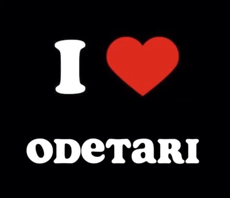 luaaskim's tweet photo. Eu amo tanto o odeitari ele e meu cantor favorito 🙂 https://t.co/CzxH5GfoJ8