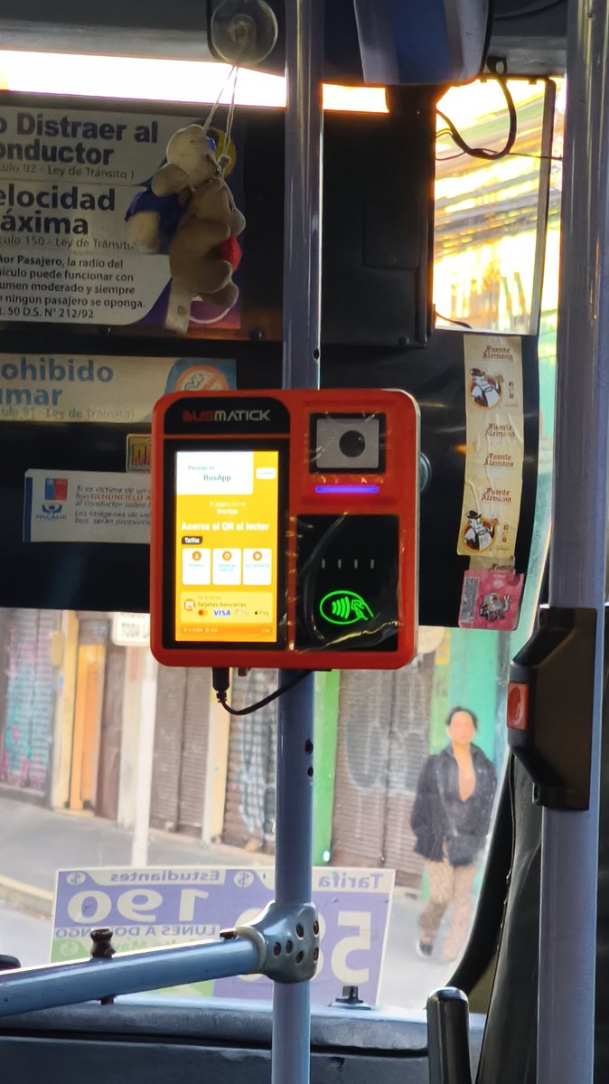MagneticRicky's tweet photo. Disculpen la emoción 🥹 pero fueron AÑOS/DÉCADAS DE ESPERA
Se está haciendo real, se viene por fin, el PAGO ELECTRÓNICO EN EL GRAN CONCEPCIÓN 👏🏻👏🏻👏🏻

Hoy en una micro 90XY, que ya tiene su validador instalado 👌🏻 https://t.co/zevF3qJ214