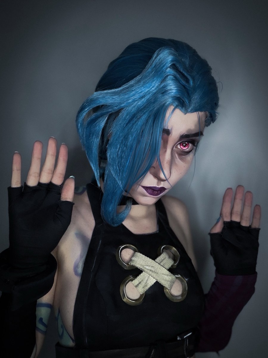 martycipher's tweet photo. jinx says hi
i forgot to look at the reference so my posing is a bit off https://t.co/PvxsuU7DBg