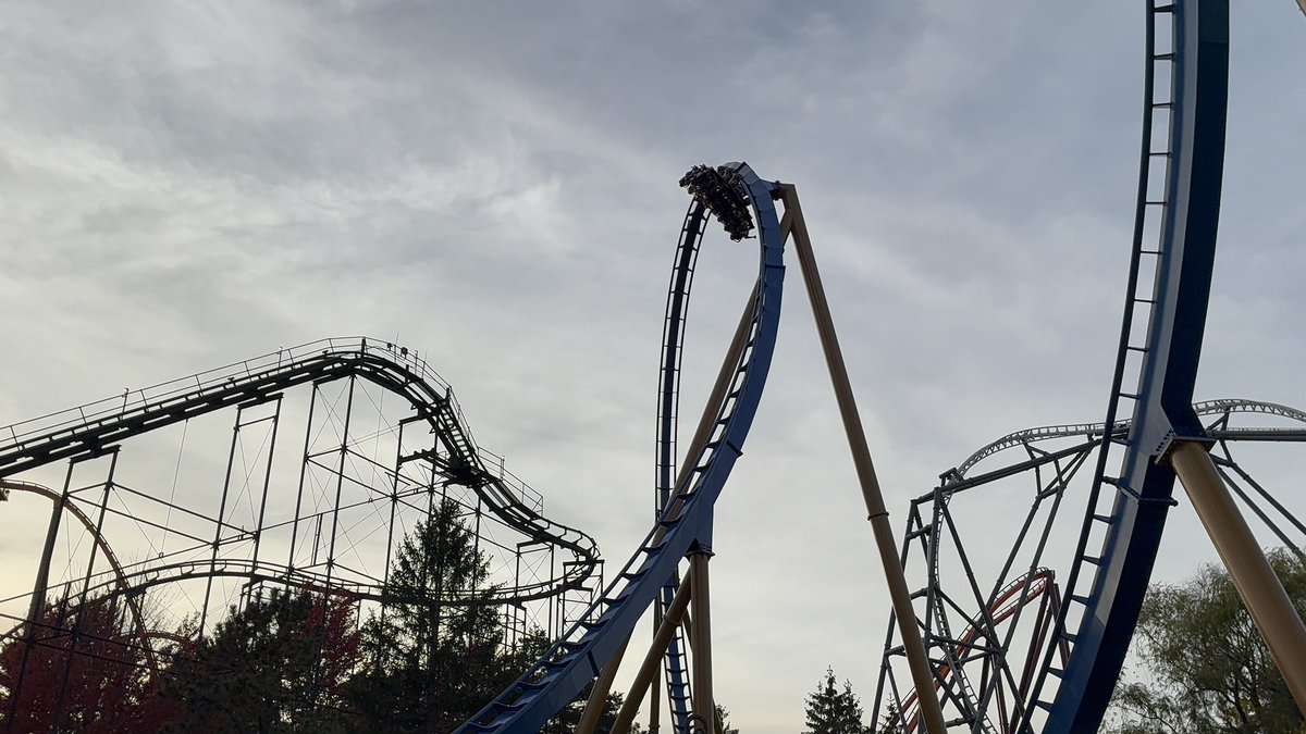 RCManiac_'s tweet photo. Raging Bull is probably going to be down this weekend, so that means that there will be some pretty big lines for the OTHER headlining coasters at Great America. https://t.co/M7eaSbCpxW