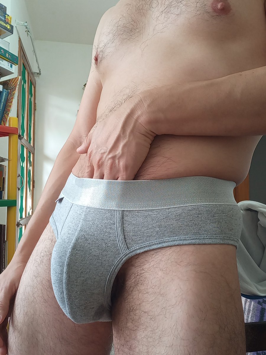 Gala_orDS's tweet photo. Hoy fueron grises.
#bulge #briefs #underwear #morboencalzones #mybulge https://t.co/8HrYPGlZW5