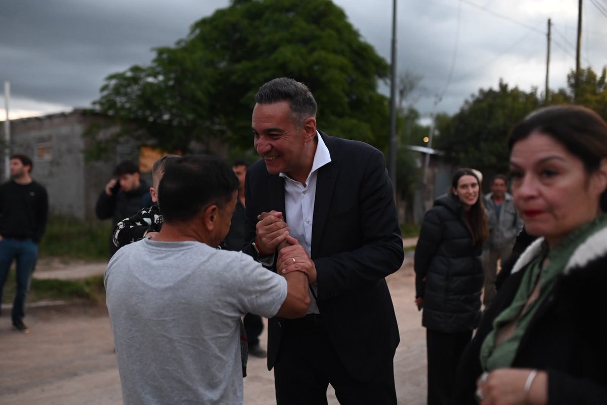 miguelsiciliano's tweet photo. ¡SE VIENE EL ASFALTO PARA BARRIO SAN ALBERTO!

Seguimos mejorando la zona oeste de la ciudad. En unos días comenzaremos la obra de pavimento de barrio San Alberto, que contemplará 45 cuadras y la repavimentación de la calle Sargento Gómez. Esto es más dignidad para las familias cordobesas y más progreso para nuestros barrios. Sigamos unidos, porque así Córdoba no para.

#HacerParaCrecer #Córdoba #SanAlberto