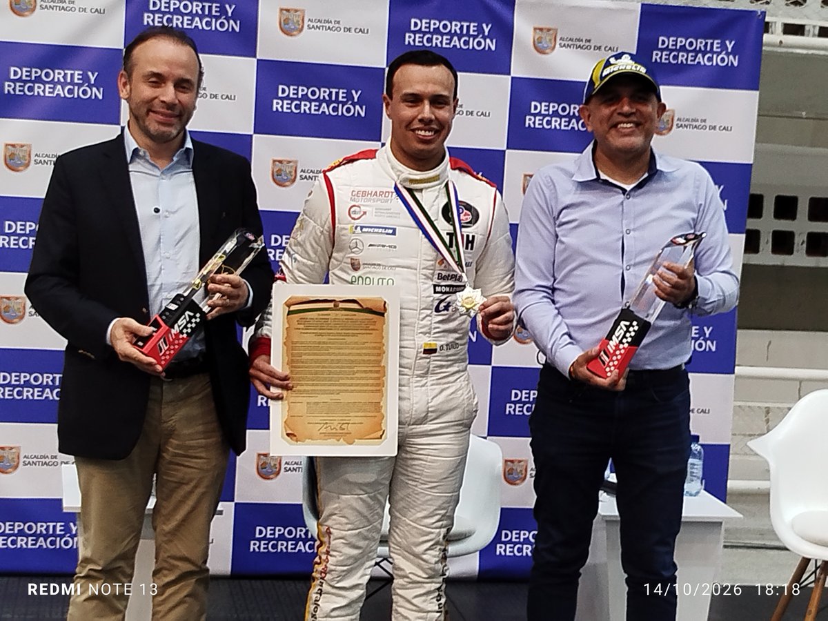 acord_valle's tweet photo. El piloto caleño Oscar Andrés Tunjo Sánchez , fue condecorado por el alcalde de Cali @alejoeder con la medalla "Premio a la Calidad" en el Grado Gran Cruz, por el titulo del Campeonato IMSA VP Challenger en Norteamérica. El triunfo más importante de su carrera @oscartunjo https://t.co/8UTYvD4xDs