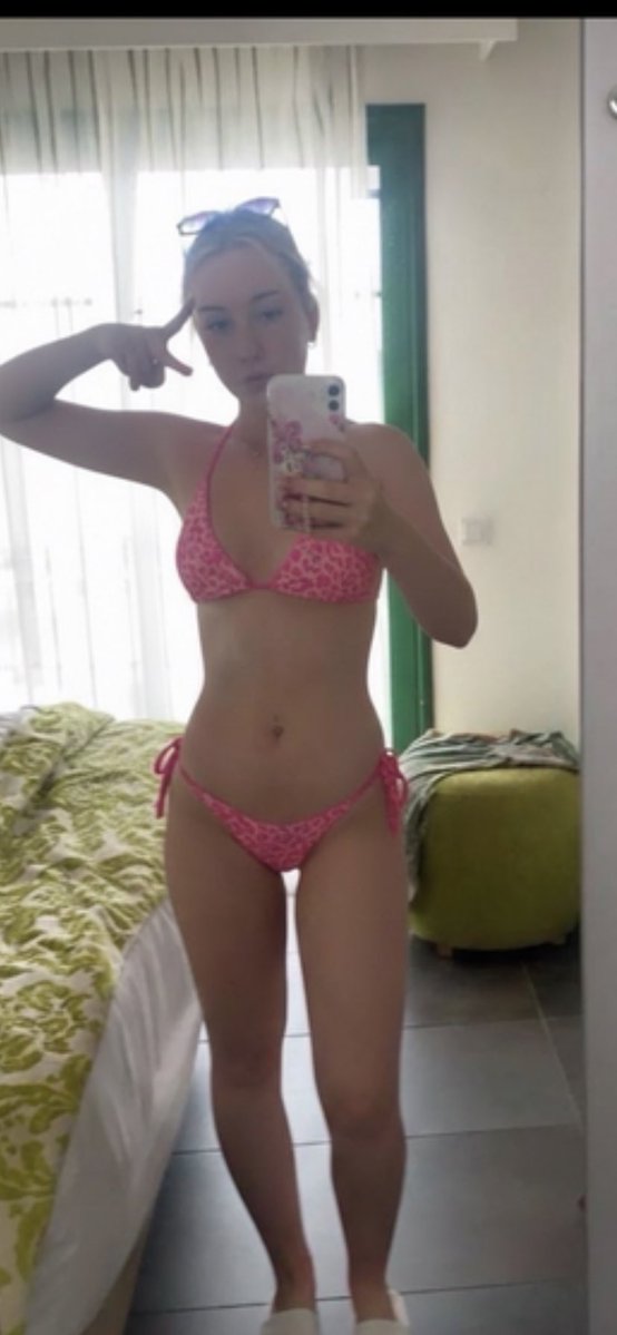 Hazel9u's tweet photo. Give me some big cocks https://t.co/PkR4KcEdJb