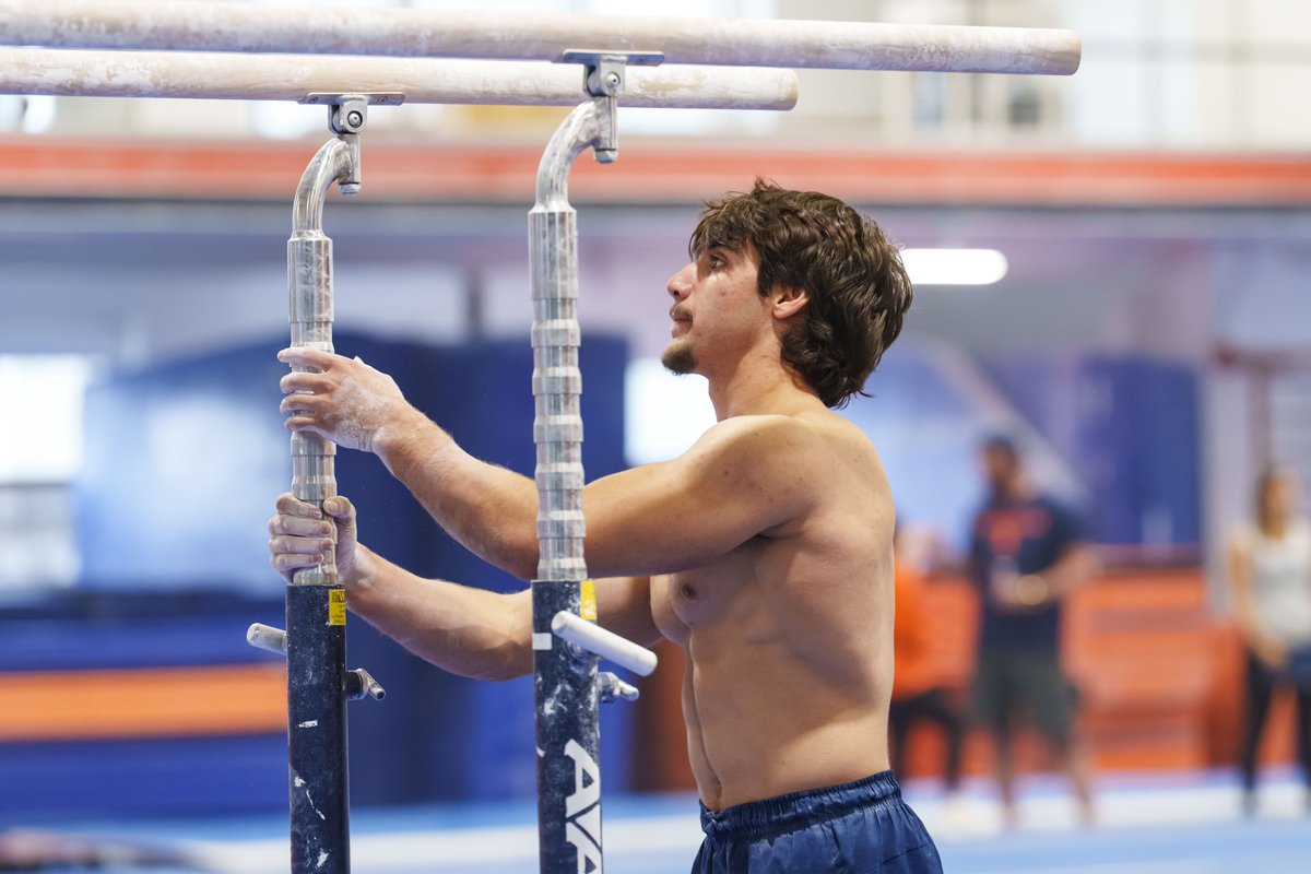 IlliniMGym's tweet photo. Laying the groundwork. https://t.co/xG3XBmgDuP