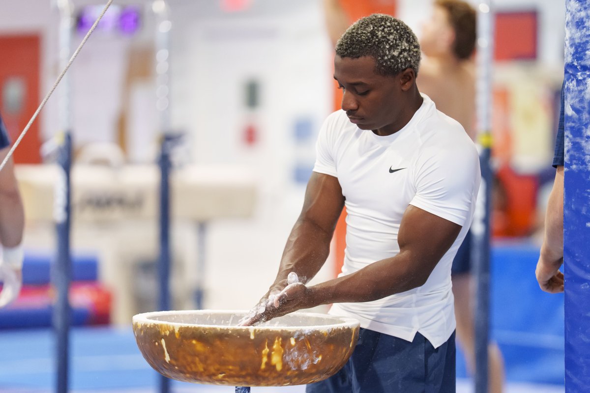 IlliniMGym's tweet photo. Laying the groundwork. https://t.co/xG3XBmgDuP