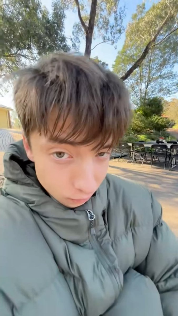 Twiggzilicious's tweet photo. I think we can all agree how cutie and perfect he is🙋🏻‍♂️ https://t.co/otxSuLo3kQ