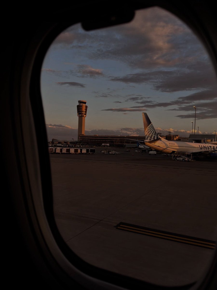 iSOFTMUSE's tweet photo. 𝐌𝐎𝐍𝐎𝐑𝐎𝐋 𝟎𝟏.
𝐸𝑚𝑏𝑎𝑟𝑞𝑢𝑒 𝑒𝑛 𝑠𝑜𝑙𝑒𝑑𝑎𝑑.
“Sometimes you need to let go and accept things the way they are, and not the way you wished they could be. Some parts of your journey are only supposed to be temporary.” https://t.co/cBSStWk4d9