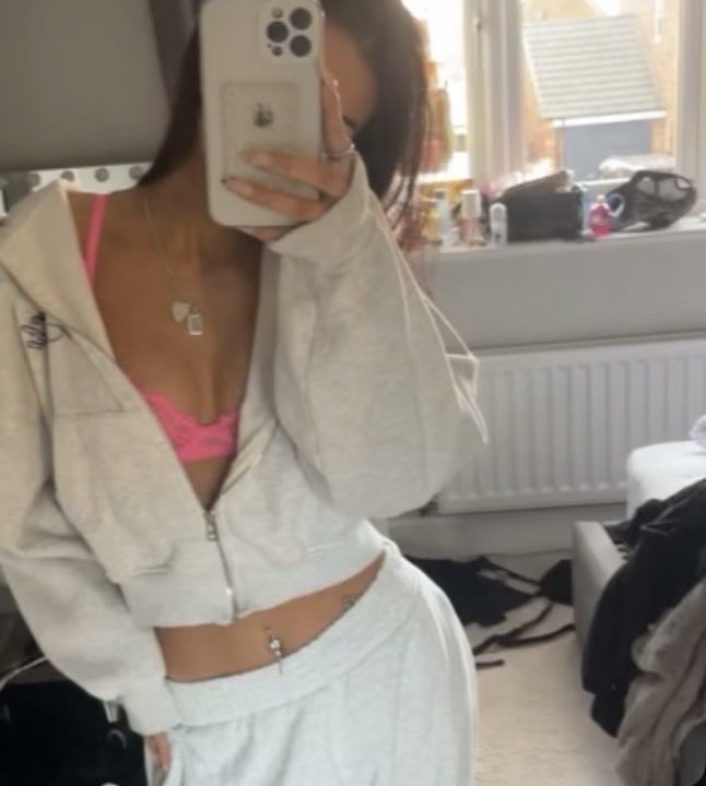 downbadbetaNE's tweet photo. high beta RISKING MY IRLS ‼️ dm or follow  #wankchat #goon #dom #expose #humiliate #cuck #twink #sissy #virgin #socials #insta #uk #wankbattle #feed #dom #cuck #stroke https://t.co/t9sQeu8XhR