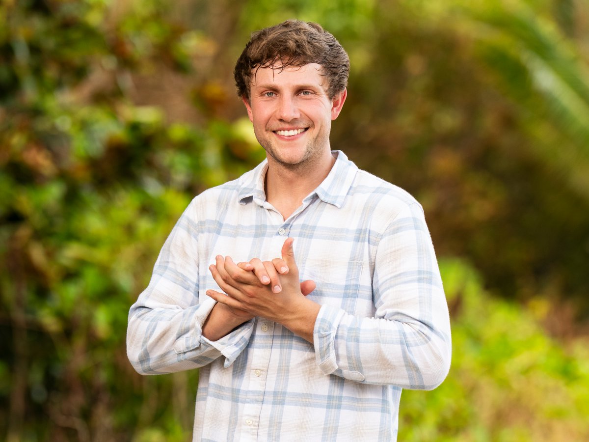 AMikeBloomType's tweet photo. Ok now I see why people have been wanting farmers on #Survivor for years because these 3 are some of the most entertaining characters of the season https://t.co/DQqPG3EhOn