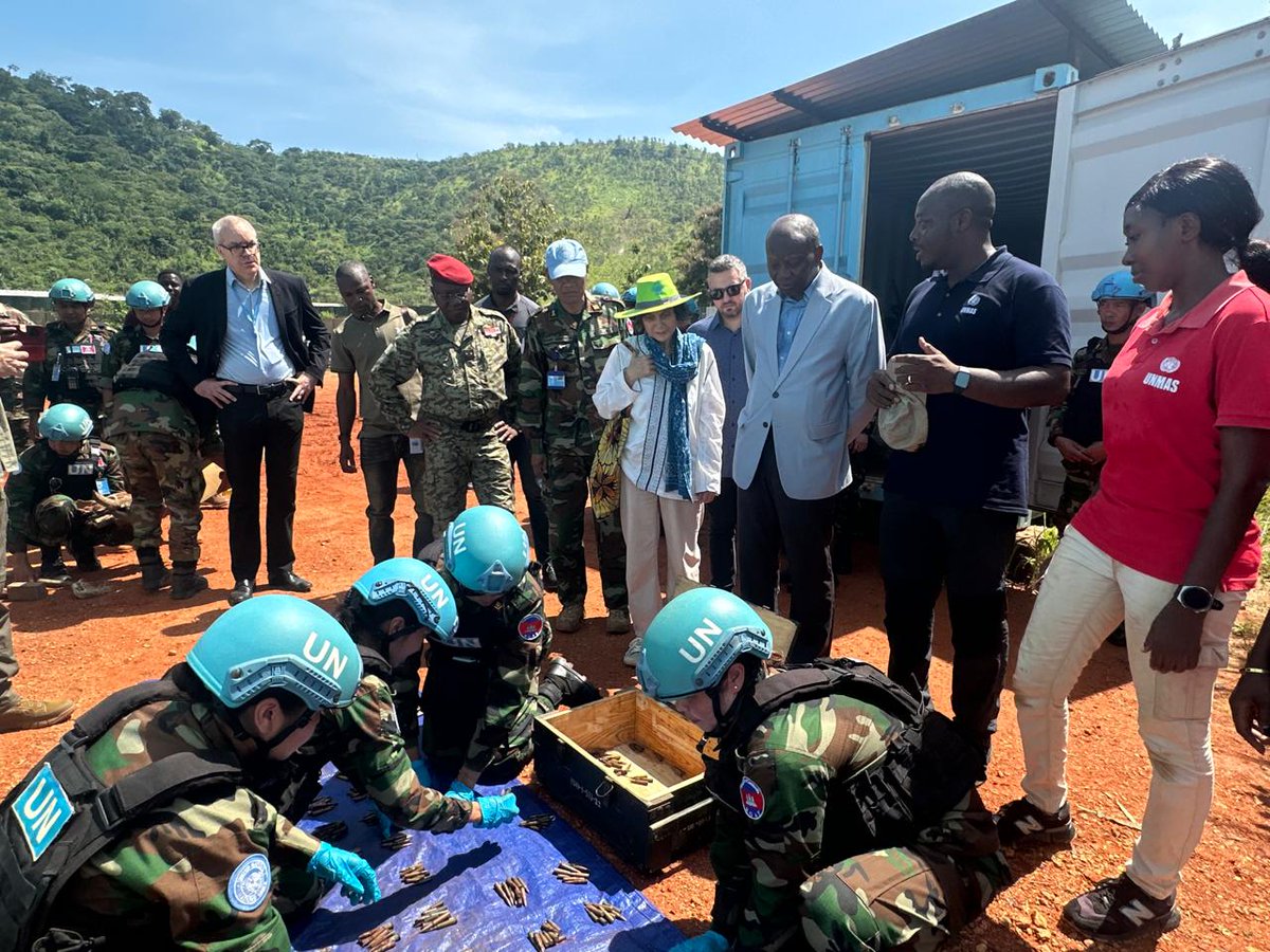 UNMAS's tweet photo. These efforts reduce explosive risks, strengthen national capacities, and advance MINUSCA’s transition priorities. #MINUSCA #CentralAfricanRepublic #MineAction #WeaponsAndAmmunitionManagement #ExplosiveOrdnanceDisposal #NationalOwnership #CapacityBuilding #ProtectionOfCivilians https://t.co/2sV4UMp1am