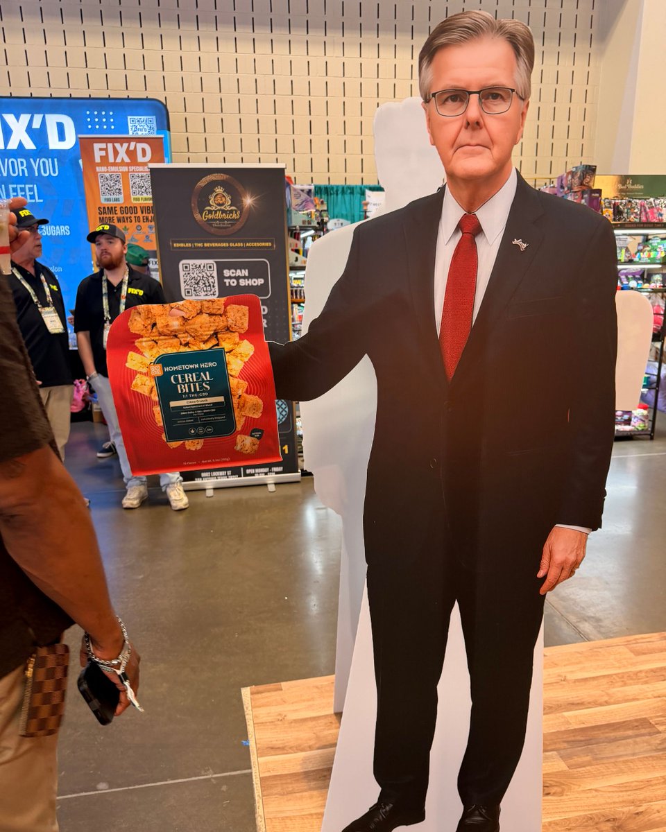 VikkiGoodwinTX's tweet photo. I had a great time talking to entrepreneurs and enthusiasts at CHAMPS today in Austin. Let's #BanDan and vote to legalize this November! https://t.co/ukr7mtgNdc