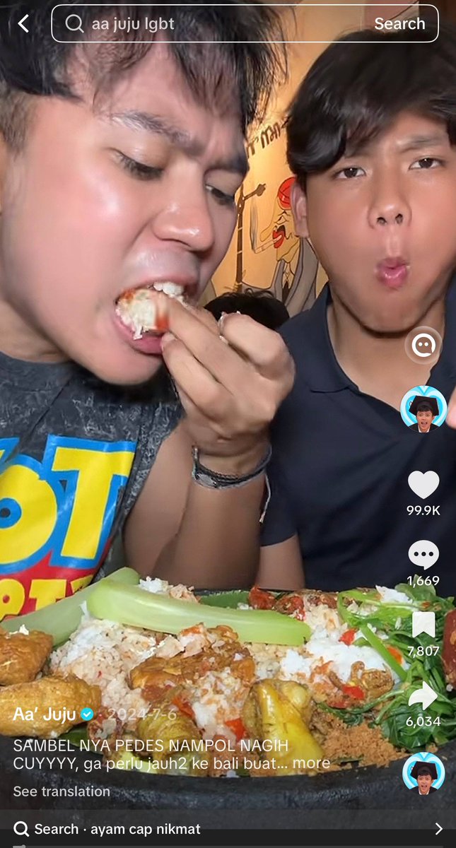 bxmbui's tweet photo. Sempet adaloh video skandal si walid di kasur kayak di paksa aa juju buat buka baju sama CD nya dan konteks nya bukan bercanda😢 karena walid nya kayak mau kabur gitu sempet drama mereka berdua wkwkw, ada yang inget? https://t.co/prNQjAJfdE