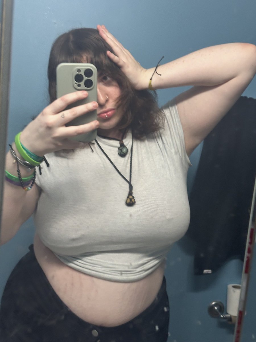 adrianaisgod's tweet photo. i love my titty piercings sm #pierced #pyt #snowbunny https://t.co/AKjnfKOLAA
